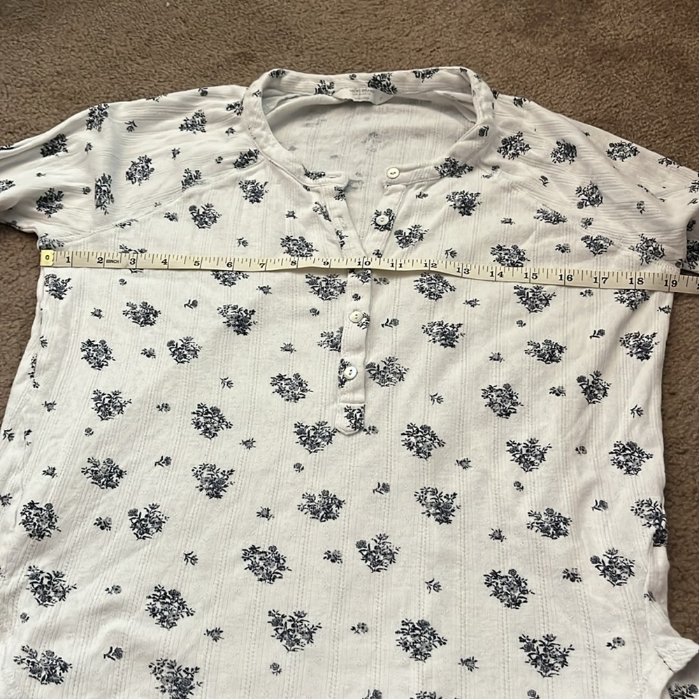 Lucky brand size small long sleeve shirt with adjustable sleeves to 3/4 - Picture 6 of 7